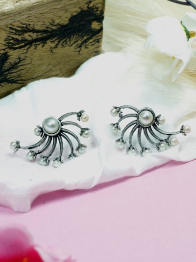 Pearl Studs