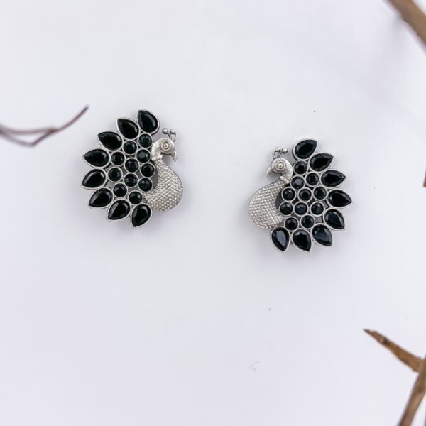 Panchi Studs